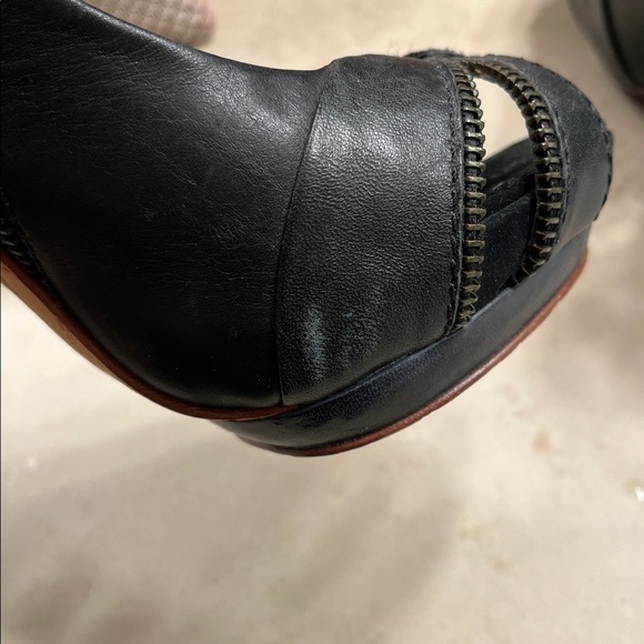 L.A.M.B. Black Zipper Slingback Open Toe Heels - Picture 11 of 13